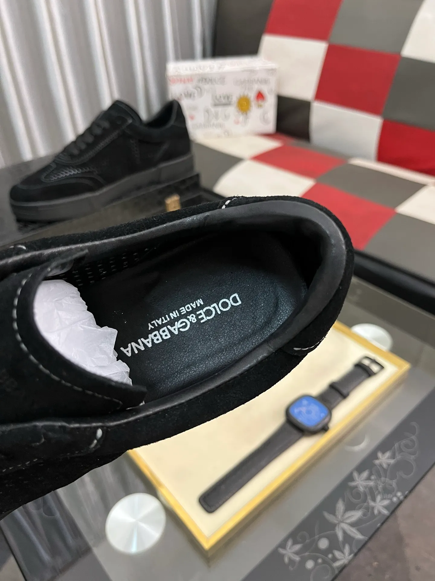 Men's shoes 💰440⌚️⌚️DG's latest popular 🔥🔥casual shoes, the tongue has the brand's iconic details, and the combination of silk cowhide and cow suede enhances the style. Fashionable and versatile, it can complement any look. Create an exquisite design with unique dynamic vitality and modern atmosphere, showing modern elegance. Size: 38-46